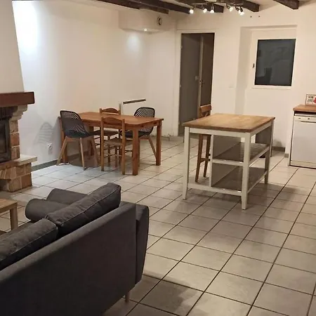 4-person Near Dordogne בית נופש *